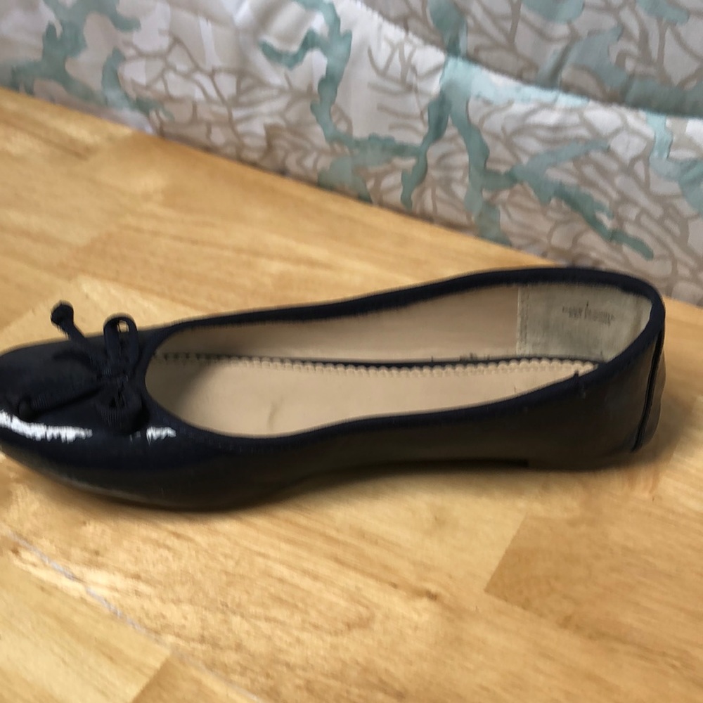 Shoes - Picture 4 of 6